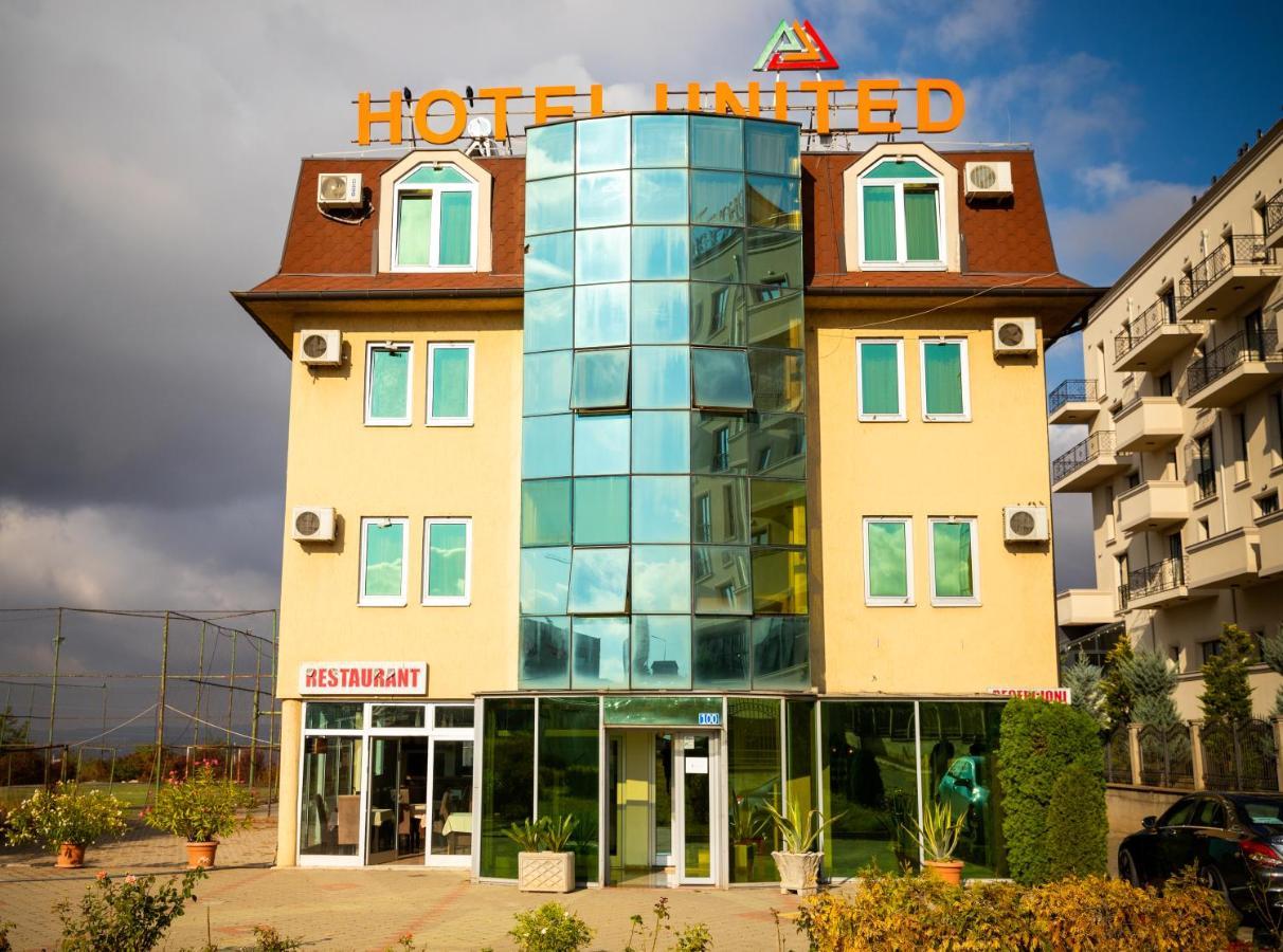 Hotel United Cagllavice 外观 照片