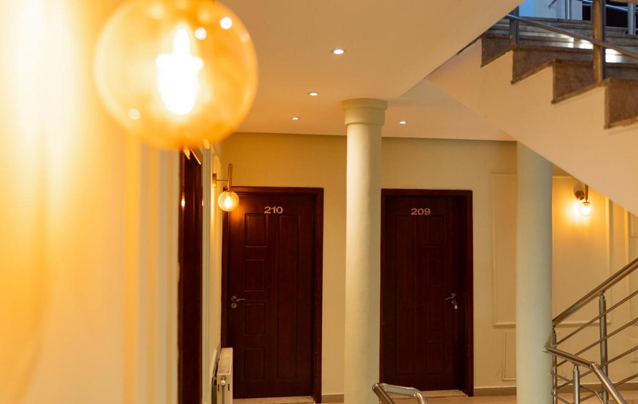 Hotel United Cagllavice 外观 照片