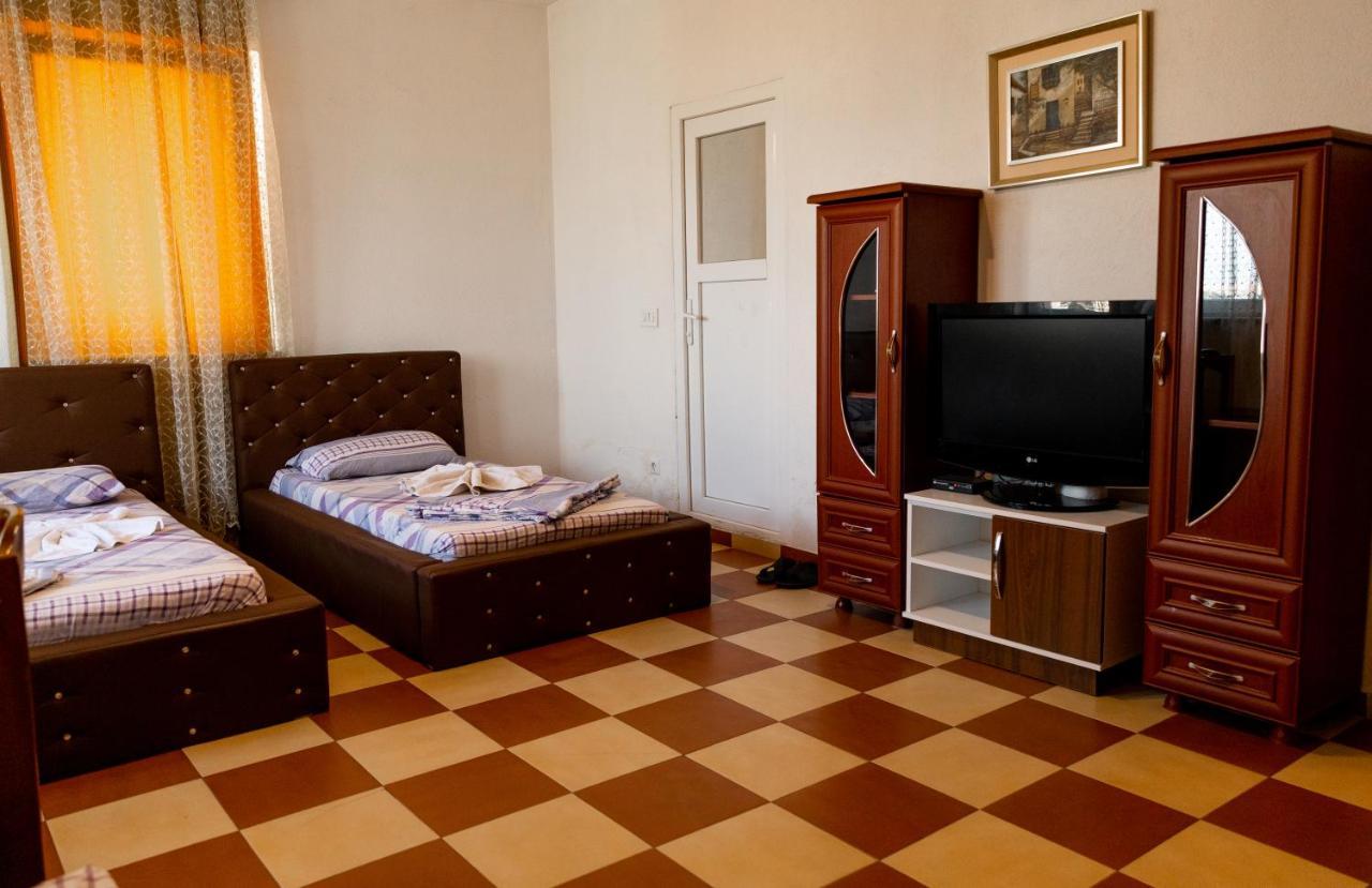 Hotel United Cagllavice 外观 照片