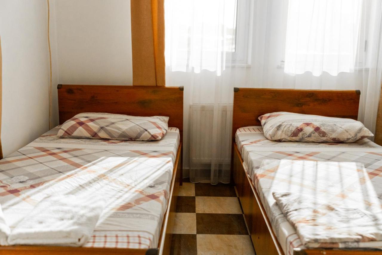 Hotel United Cagllavice 外观 照片