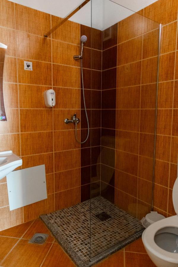 Hotel United Cagllavice 外观 照片